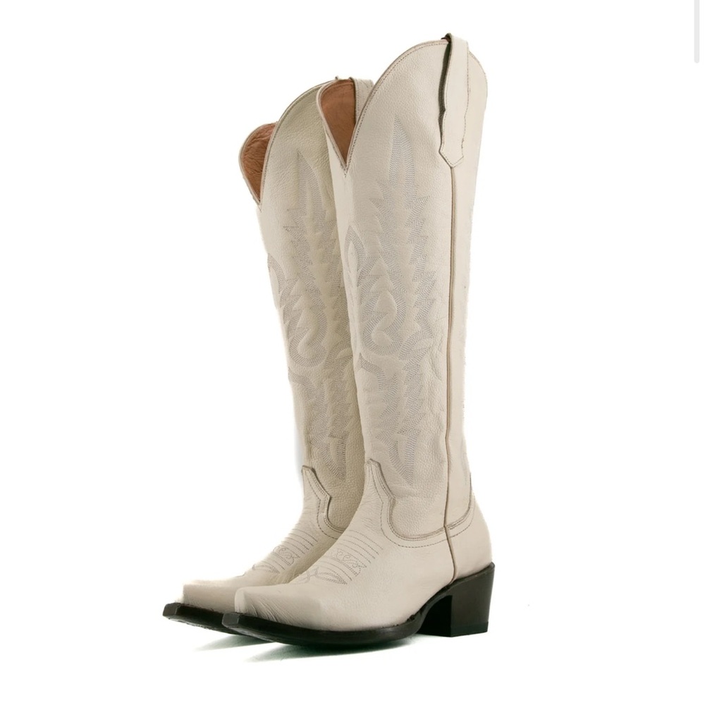 NWT Wide Calf Friendly Tall Knee High Cream Cowboy Western Boots